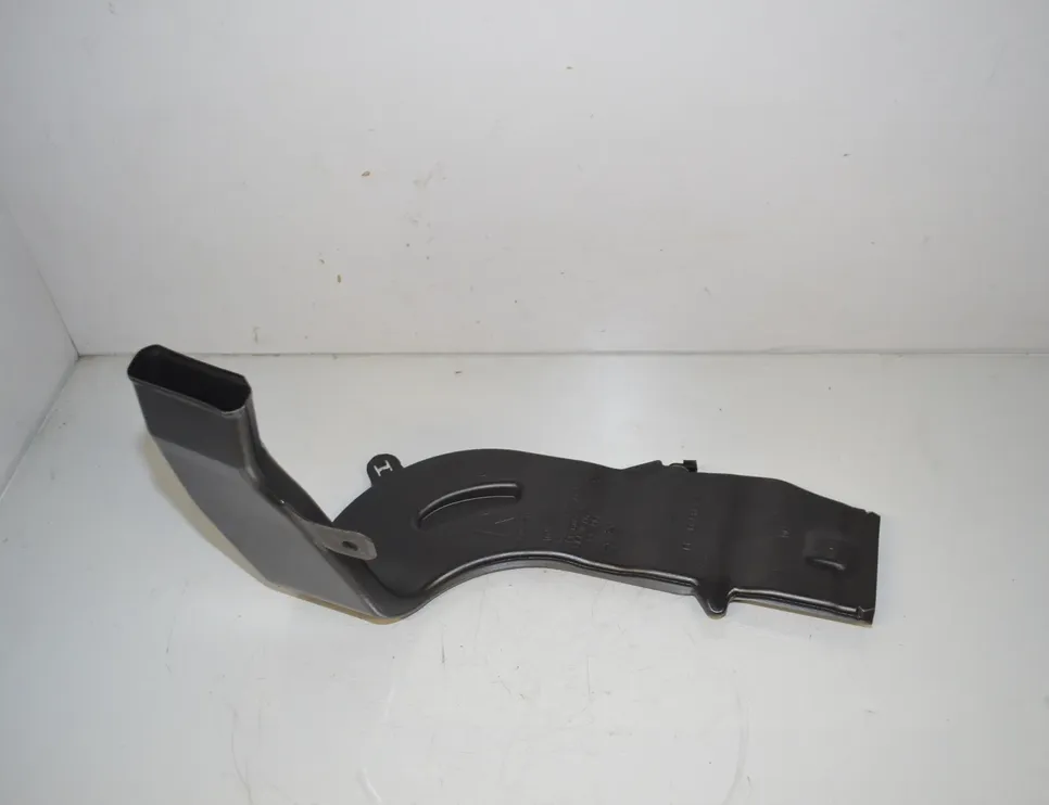 BMW i4 1 generation (2021-2024) Kanál vzduchového potrubia v kabíne 7946048,64227946048 33353736