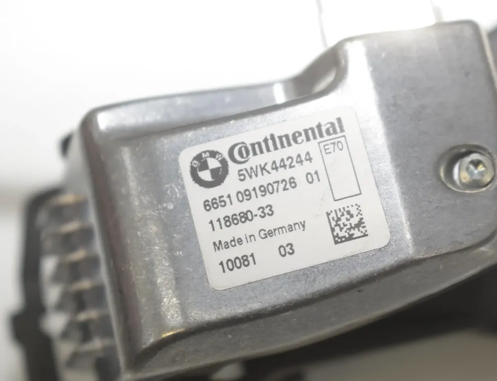 BMW X5 E70 (2006-2013) Камера передняя 9230230,9190726,9134461,66519230230,9234606,66519234606,9249214,66519249214,9259022,66519259022,66519190726,51169134461,9134459,51169134459,8238066,51168238066,8131737,51168131737,8141176,51168141176,8174089,51168174089 33590884