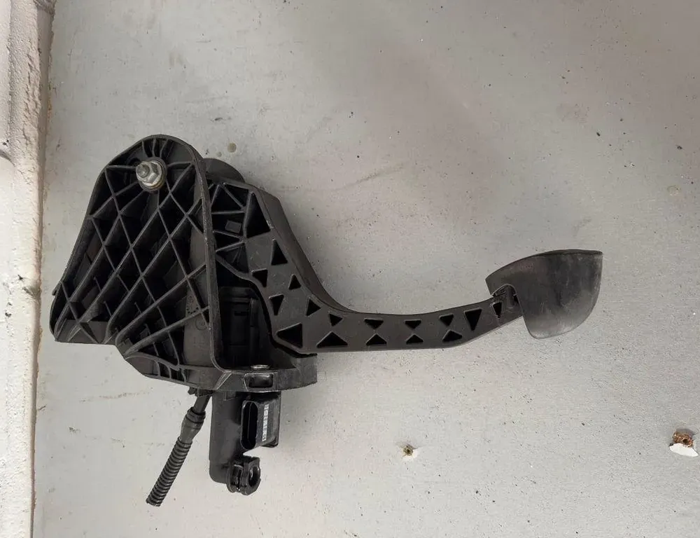 VOLKSWAGEN Passat B7 (2010-2015) Педаль сцепления 3C1721059AA 34010171