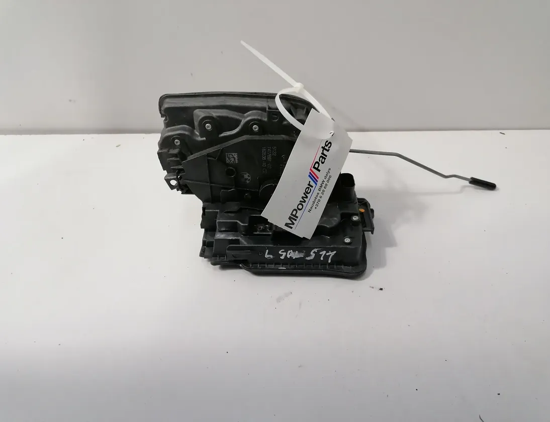 BMW 5 Series G30/G31 (2016-2023) Zámok ľavých zadných dverí 7477697 12058961