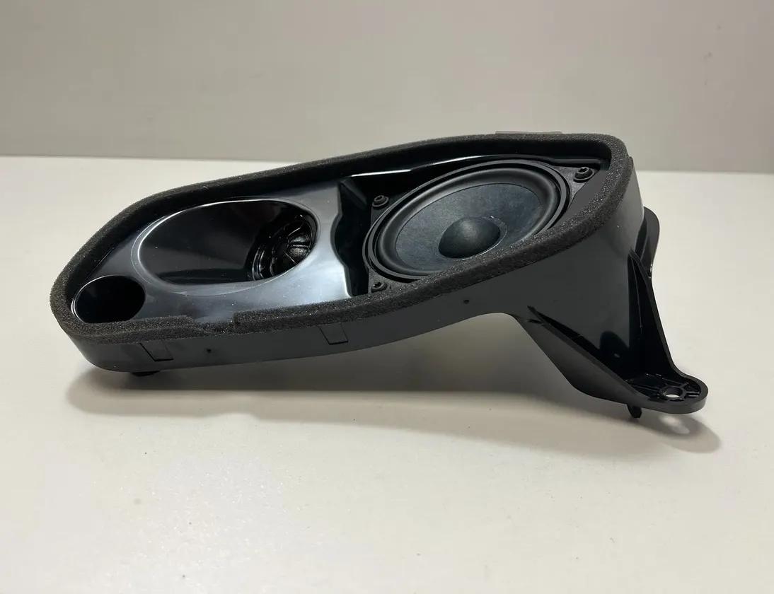 BMW X7 G07 (2018-2024) ГРОМКОГОВОРИТЕЛЬ (ГРОМКОГОВОРИТЕЛИ) В ЗАДНЕМ ПОДОКОННИКЕ 2622517,6809632,2622522 31467108