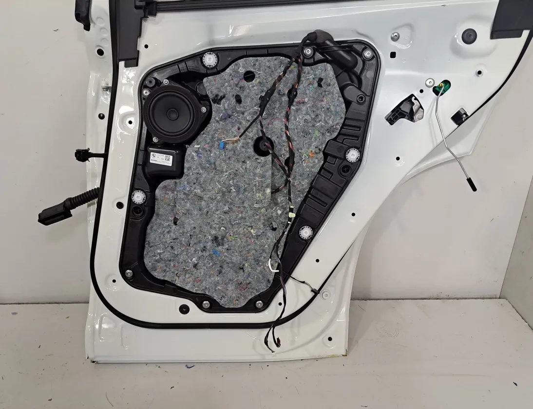 BMW X4 G02 (2018-2024) Pravé zadné dvere 7417374,7473148,7498154,5A5C896,8064802,7478344 32029467