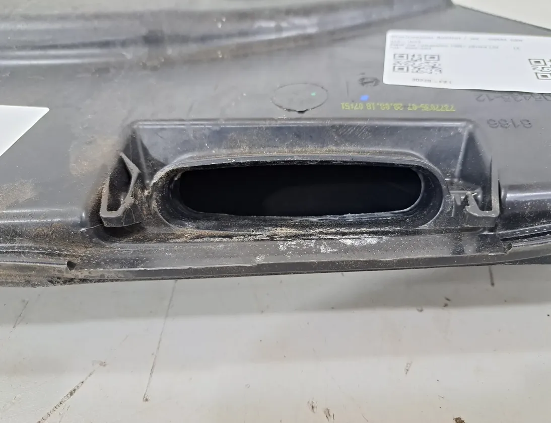 BMW 7 Series G11/G12 (2015-2023) Nádrž na ostrekovač okien 7377035,7298309,8491829,7377041 33370287