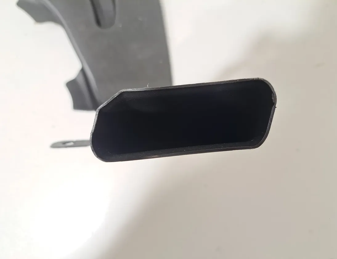 BMW 4 Series G22, G23, G26 (2020-2023) Kanál vzduchového potrubia v kabíne 7443137 33509510