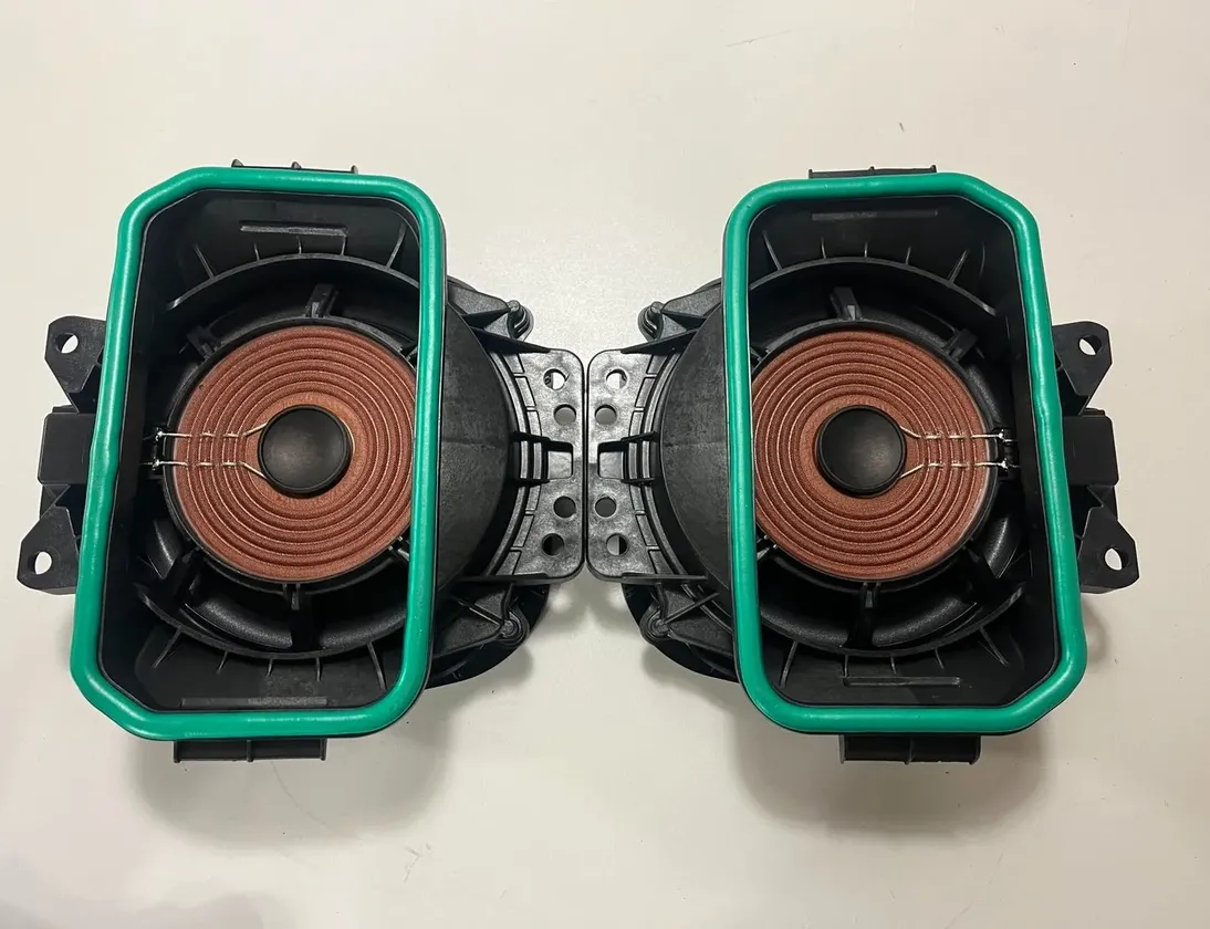 BMW X7 G07 (2018-2024) Kompletný zvukový audio systém 2622516,2622518,9460501,9460502,6809632,2622522,2622521,2622517,6813597,2622812,5B44D34,5A9BF92,5A923D0,5A86481,5A80721,5A7DD92,5A78618,5A758D1,5A3F6D3,9832611,8779573,8720177,8717936,9399276,9399315 33519447