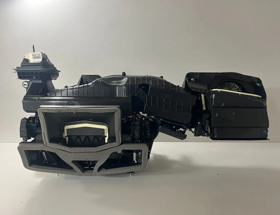 BMW X7 G07 (2018-2024) Interior Heater 7944537,9460552,7944538,5A31841,5B79352,5B6B582,5B60A05,5B4AA19,5B4C6F0,5B3ED63,5A98CB2,5A9C800,5A90EB8,5A80BA3,5A7D1E0,5A71B28 33527908