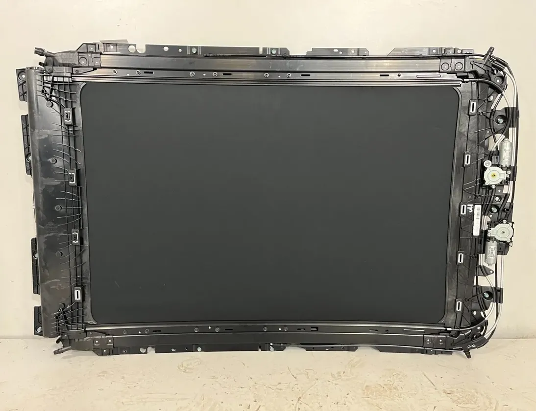 BMW X7 G07 (2018-2024) Люк крыши 9448561,7933149,7933159,9466707,9466708,9852133 33543817