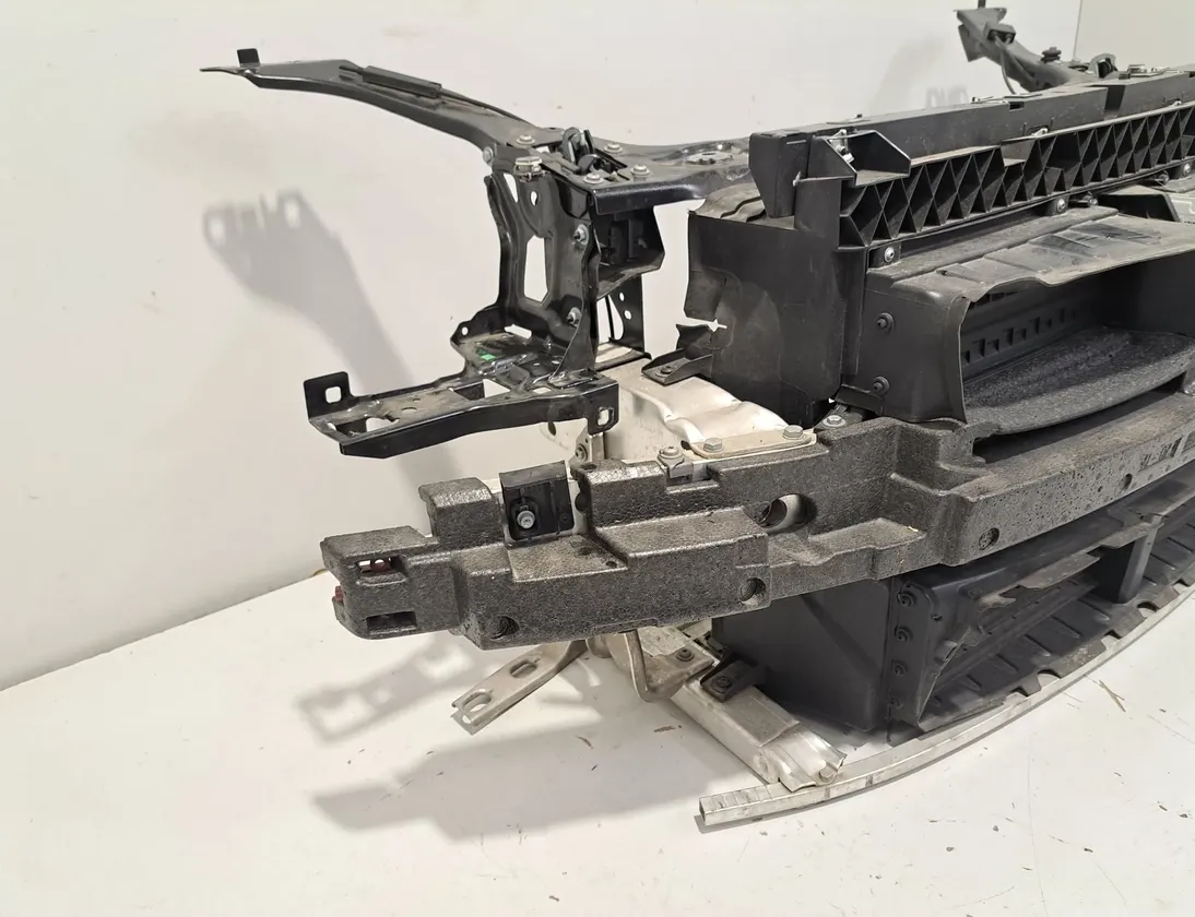 BMW 2 Series Grand Tourer F46 (2018-2023) Sada rámu pre nárazový panel 7418291,7302495,7406385,7406386,7309496,7301605,7302521,7302522,7301585,7498085,7301603,7301604,7338207,7434544,7426633,7426634,7347596,7302531,7302532,7376977,7376978 33795011