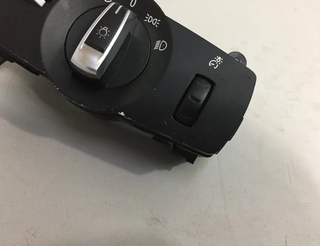 BMW 5 Series F10/F11 (2009-2017) Переключатель света 9192745 4251194