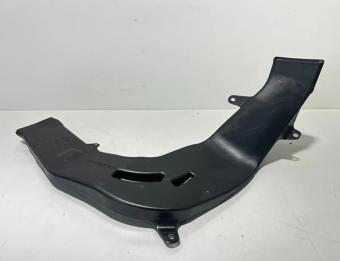 BMW 5 Series G30/G31 (2016-2023) Cabin air duct channel 7343502 34034318