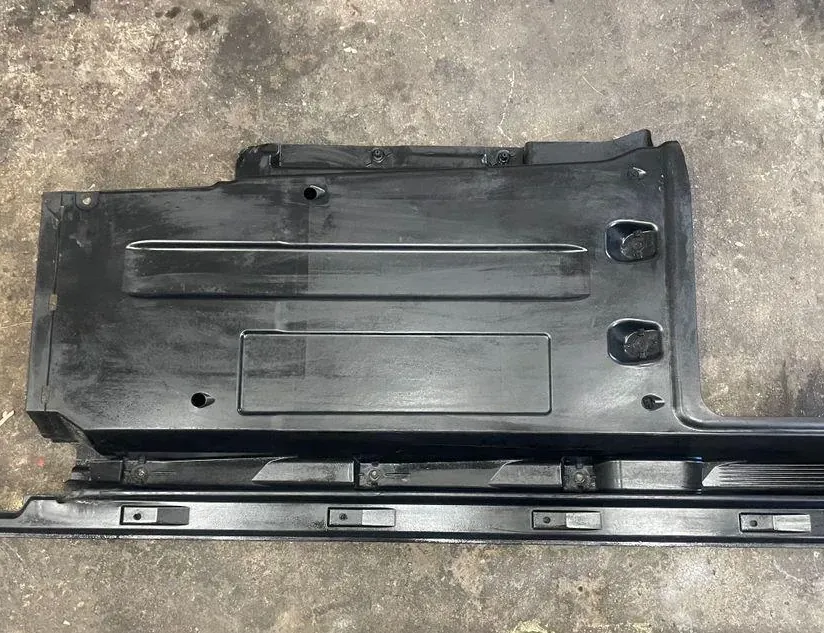 AUDI Q5 8R (2008-2017) Защита днища правая 8R0825208 34072644