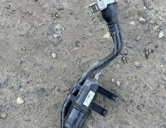 BMW 7 Series G11/G12 (2015-2023) AdBlue nádrž 1619735830809,16197358308,1031376,7358308,16197378033,7378033 34045008