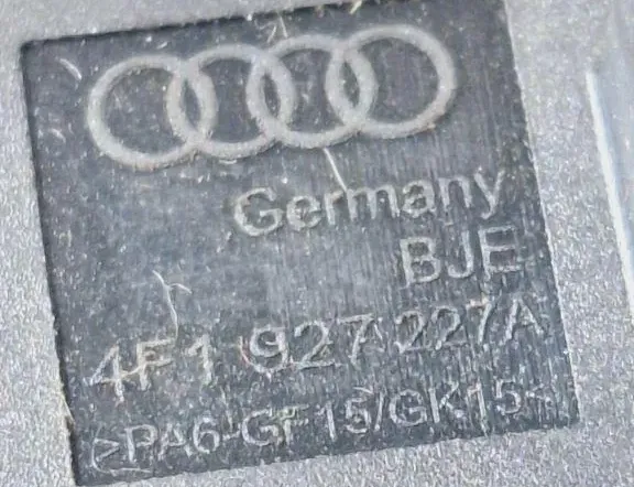 AUDI A6 C6/4F (2004-2011) Кнопка открывания задней крышки 4F1927227A,4F1927227 34075750