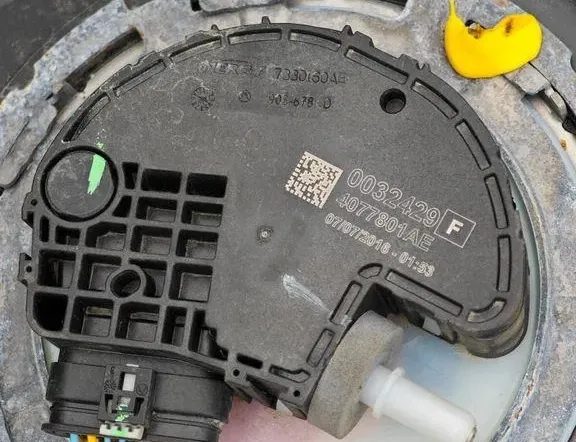 AUDI A6 allroad C7 (2012-2019) AdBlue nádrž 4G0131877 34043285