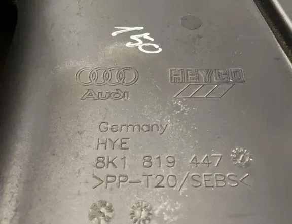 AUDI A4 B8/8K (2011-2016) Predný stierač lišta 8K1819447 34040794