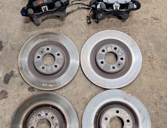 AUDI A5 8T (2007-2016) Brake System Kit Calipers & Discs 4G0515301,8W0615601K,32347485,8W0615601,4G0615415G,4G0515301AF,6455A,8755A,8K0611707E 34047808