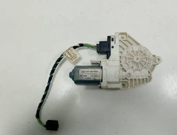 AUDI A6 C6/4F (2004-2011) Motor ovládania okna pravých predných dverí 1101997008201,4F0959802D 24709997