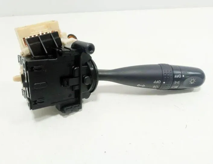 HYUNDAI i30 FD (1 generation) (2007-2012) поворота переключение 173744 24711300