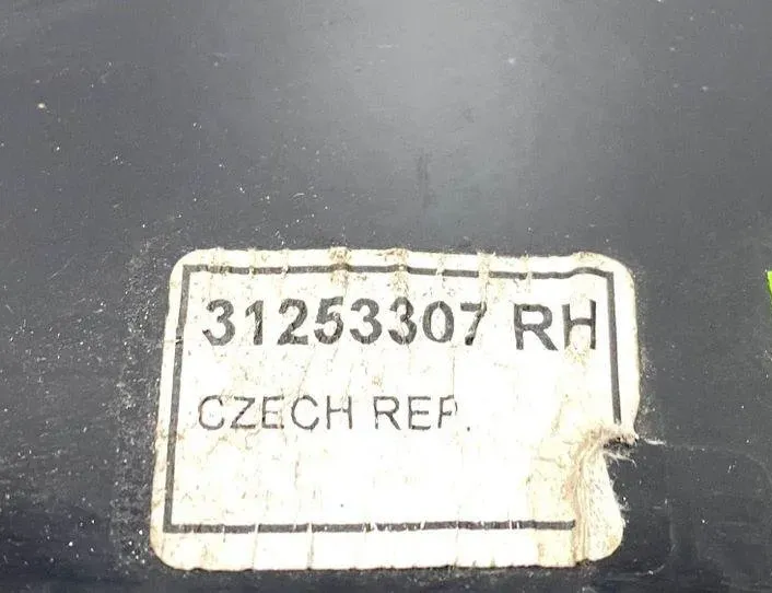 VOLVO V60 1 generation (2010-2020) Pravé zadné dvere formovanie 31253307 24715040