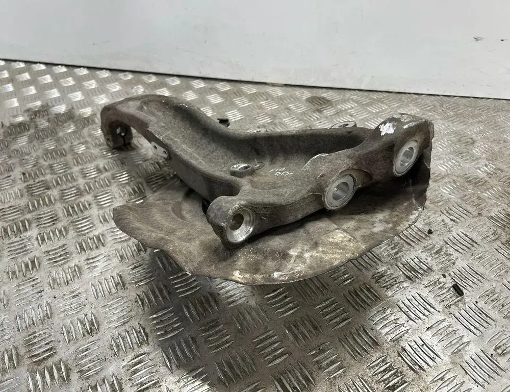 BMW 5 Series F10/F11 (2009-2017) Front Right Wheel Hub 6850154 33177767