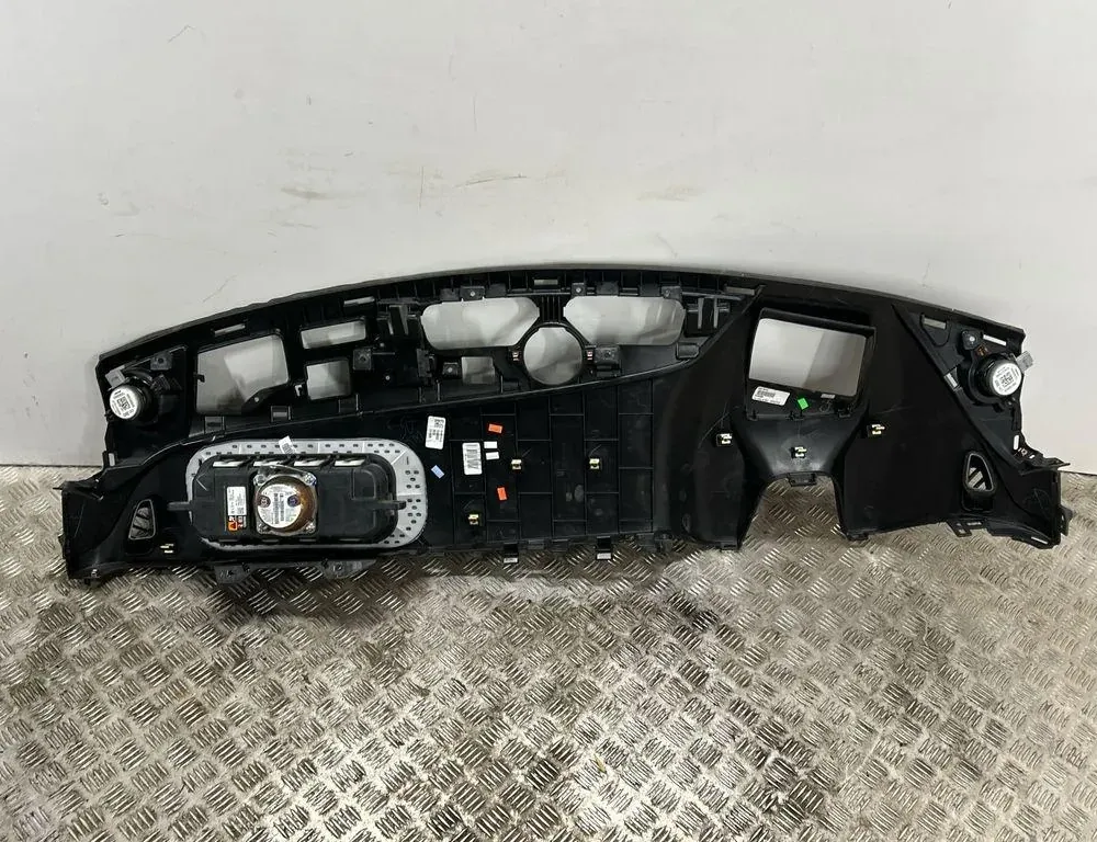 CHEVROLET Camaro 6 generation (2015-2024) Dashboard 84081651 33516611