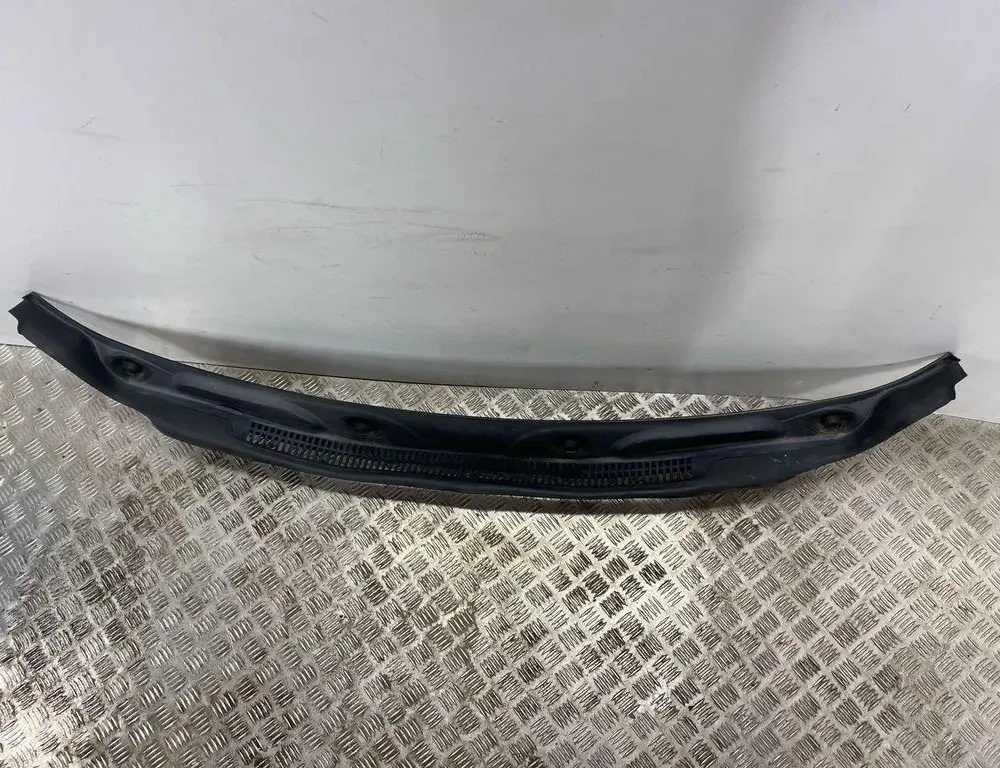 BMW X1 F48/F49 (2015-2023) Пластмасса передняя стеклоочистителей 74850613,7350591 33568260