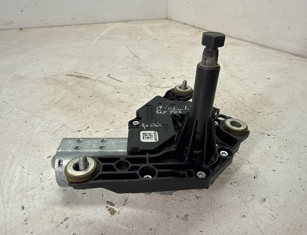 INFINITI Q30 1 generation (2016-2020) Motor stierača zadného okna A1569068200 33580493