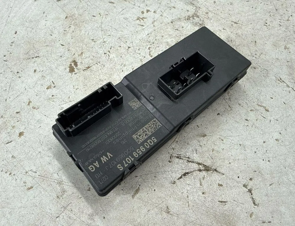 AUDI Q3 F3 (2018-2024) Ovládacia jednotka krytu batožinového priestoru A2C73762918,5Q0959107J 33739442