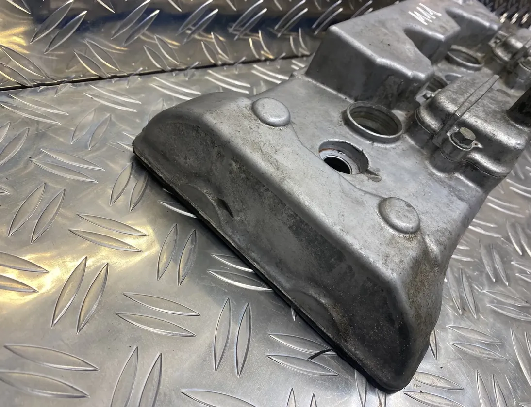 HONDA CBR (1983-2016) Крышка клапана 22567706