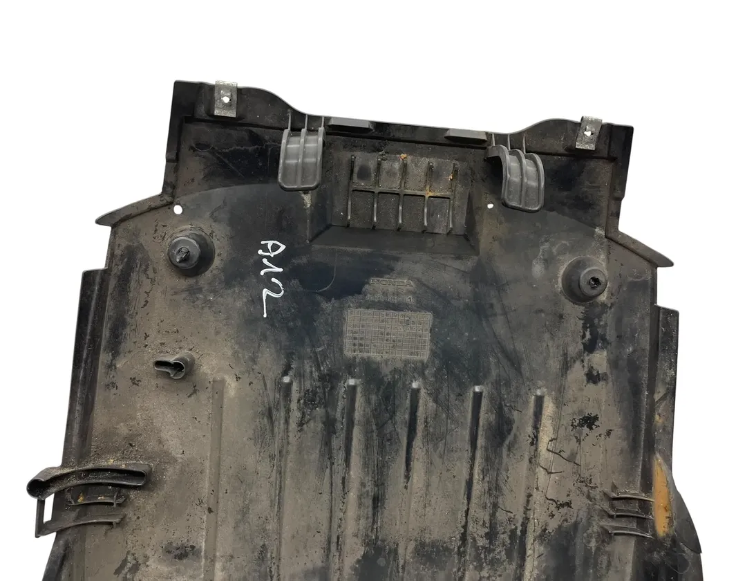 HONDA NSS Predný vnútorný kryt plášťa 64350-K0B-T010 33931571