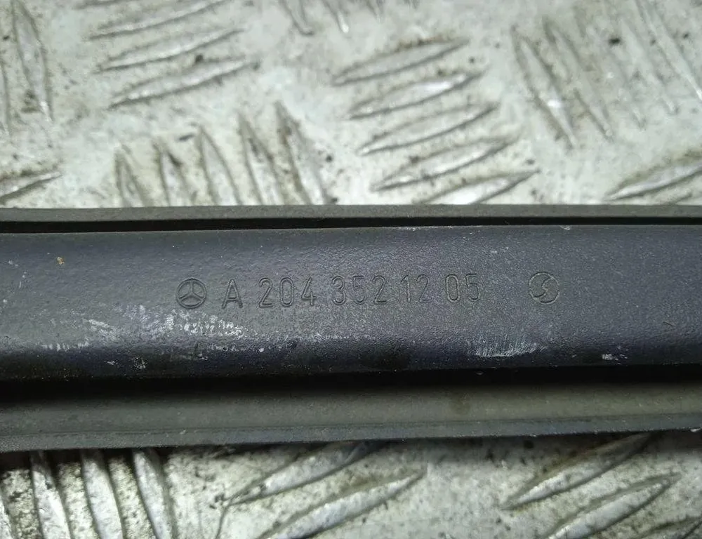 MERCEDES-BENZ C-Class W205/S205/C205 (2014-2023) Pravé zadné rameno trojhranného ramena A2043521205 31130191