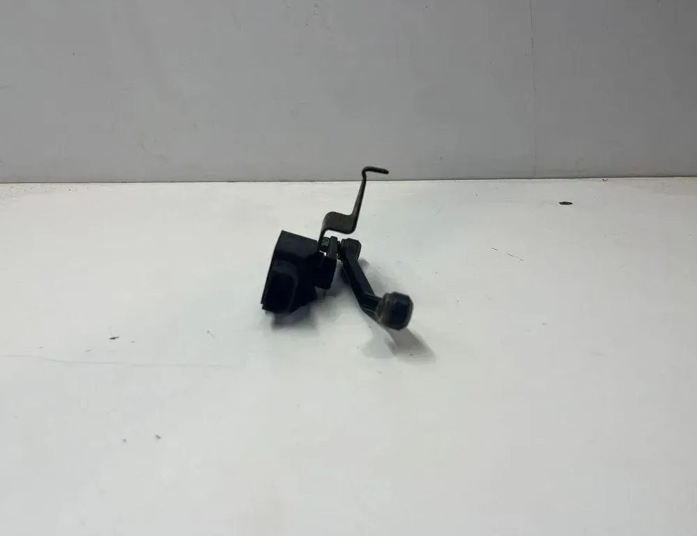 MERCEDES-BENZ GLE W166 (2015-2018) Pravý predný snímač hladiny A0045429918 31142775