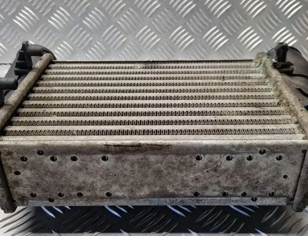 AUDI A4 B5/8D (1994-2001) Intercooler radiátor 058145805A 31091354