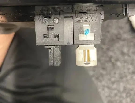 BMW 4 Series F32/F33/F36 (2013-2020) Additional Music Player Connectors 9229246,9207358 34079588