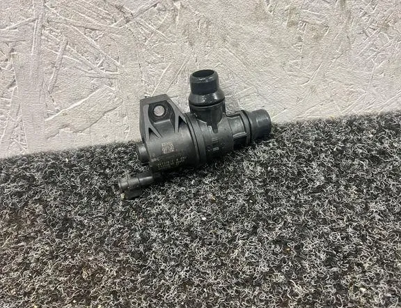 BMW i4 1 generation (2021-2024) Heating radiator valve 9896408 34051289