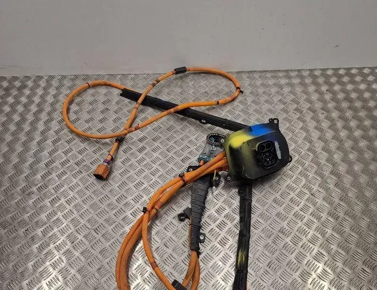 BMW iX I20 (2021-2024) Batériový kábel 5A4F8C5 34052768