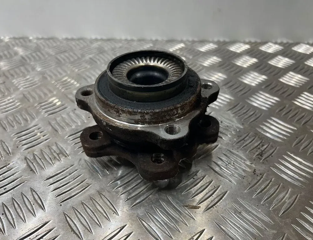 BMW 3 Series G20/G21/G28 (2018-2024) Rear Right Wheel Bearing 6869788 34052141