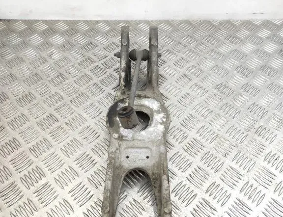 MERCEDES-BENZ E-Class W211/S211 (2002-2009) Ľavé zadné rameno závesu A2053300 33340005