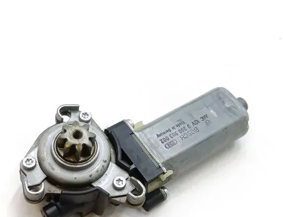 MERCEDES-BENZ C-Class W204/S204/C204 (2004-2015) Motor ovládania ľavého predného sedadla 0390203002 33340761