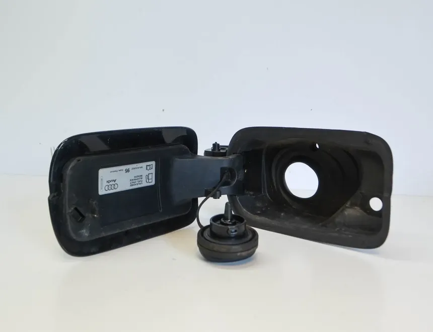 AUDI A4 B9/8W (2015-2024) Fuel Tank Flap 8W0809906 11238464