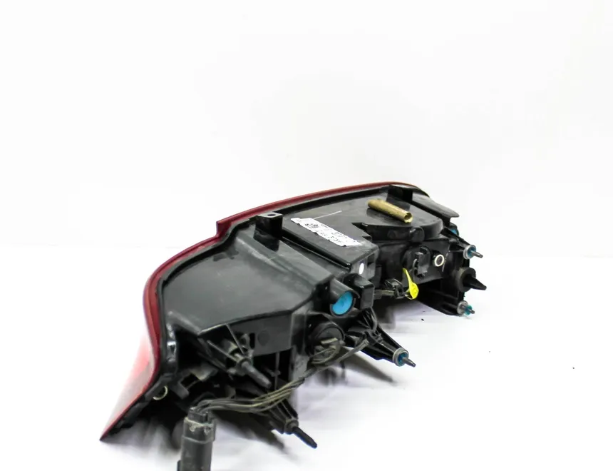 CHEVROLET Camaro 6 generation (2015-2024) Фонарь задний правый 84136771 28258127