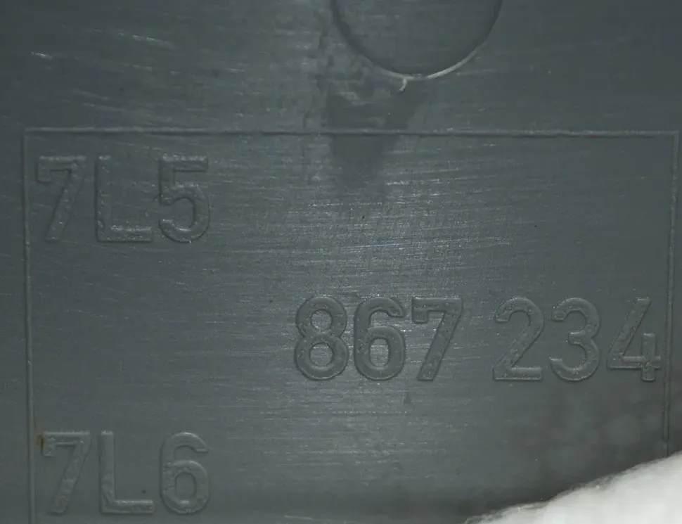 VOLKSWAGEN Touareg 1 generation (2002-2010) Pravý A stĺpikový obklad 7L6867234 2839147