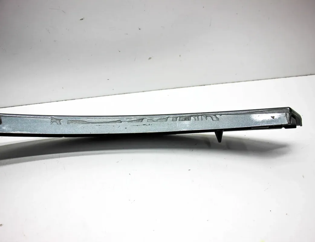 AUDI Q8 4M (2018-2024) Ľavé zadné blatníkové lemovanie 4M8853817C 33354249