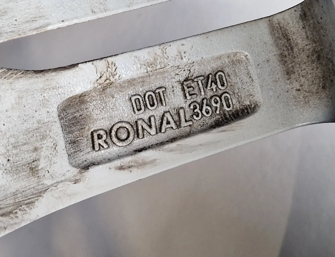 AUDI A4 B9/8W (2015-2024) Комплект колес 8W0601025M 34526317