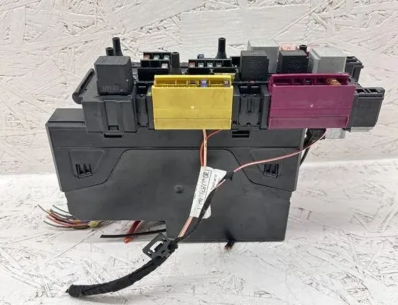 MERCEDES-BENZ C-Class W204/S204/C204 (2004-2015) Fuse box 5DK00922589 33466970