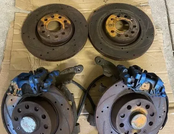 VOLKSWAGEN Golf 8 generation (2019-2023) Brzdový systém Kit strmeň & disky 33468907