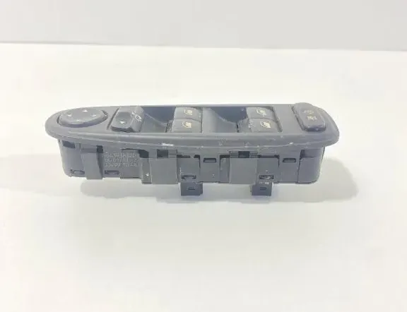 PEUGEOT 3008 2 generation (2017-2023) Vypínač ľavého okna predných dverí 96639383ZD 33469299