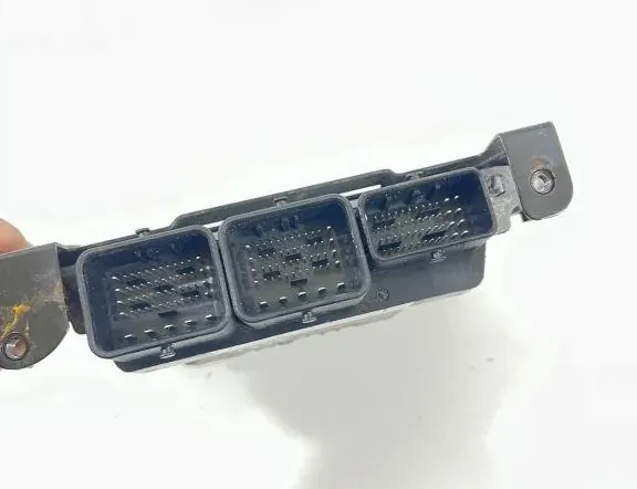 PEUGEOT 5008 1 generation (2009-2016) Блок управления двигателем S180123008 33469670