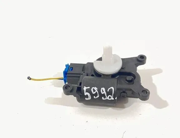 VOLKSWAGEN Golf 8 generation (2019-2023) Interior Heater Flap Motor Actuator 5Q0907511 33471295