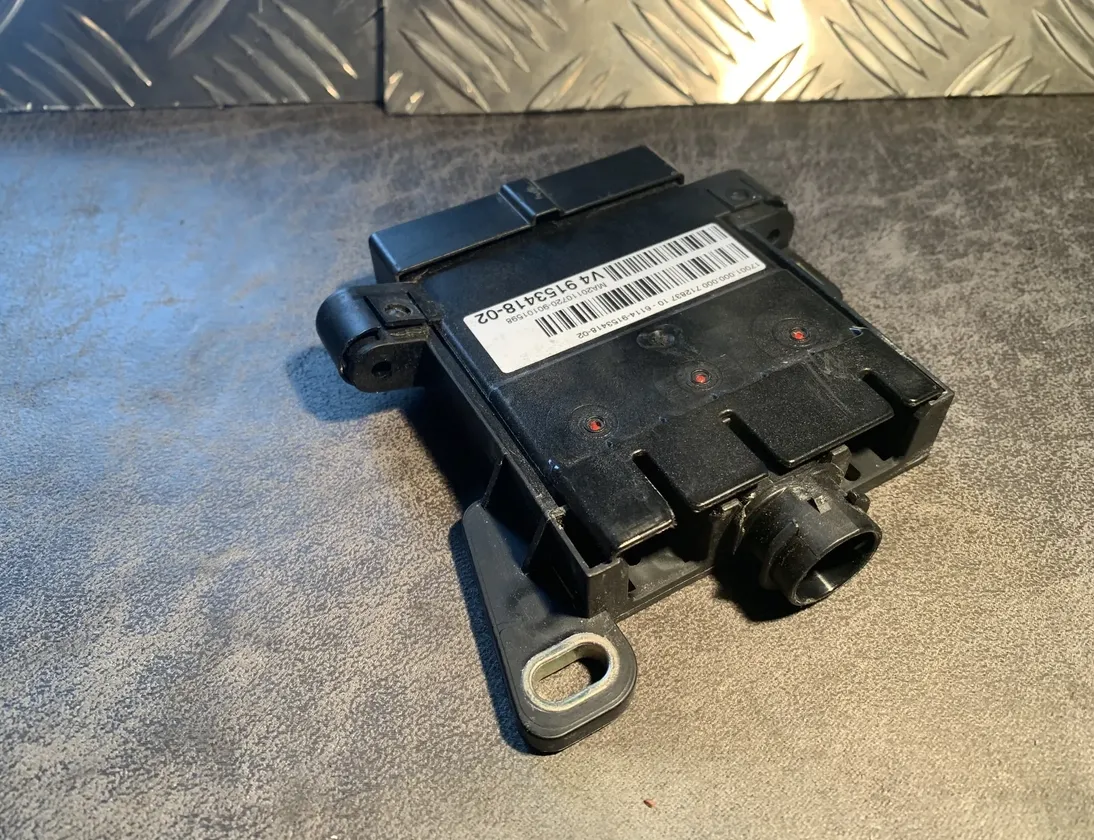BMW 7 Series F01/F02 (2008-2015) Power Distribution Box 9153410 12183642